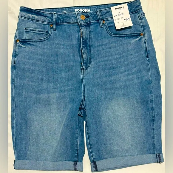 NWT! Women’s Sonoma Bermuda shorts